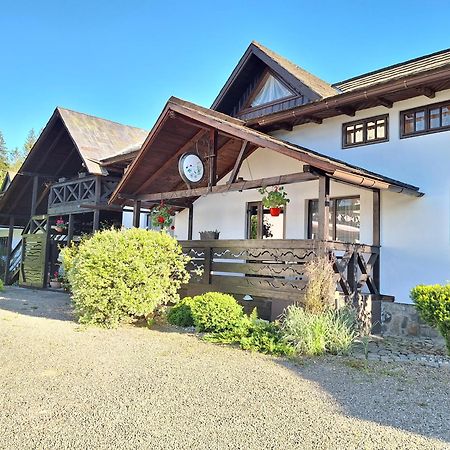 Clematis House Villa Voronet Exterior photo